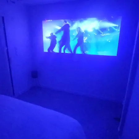 Armelle, Privee Avec Acces Piscine Проживание в семье *